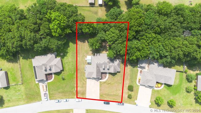 18912 Spring Creek Lane, Claremore, OK 74017