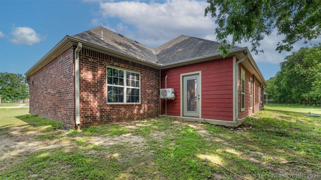 18912 Spring Creek Lane, Claremore, OK 74017