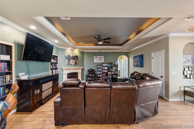 18912 Spring Creek Lane, Claremore, OK 74017