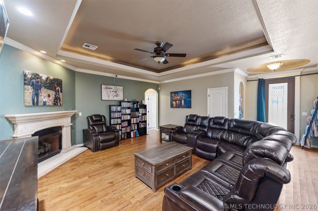 18912 Spring Creek Lane, Claremore, OK 74017