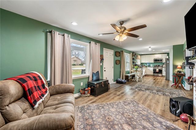 1099 S Academy Street Extension, Williamston, SC 29697