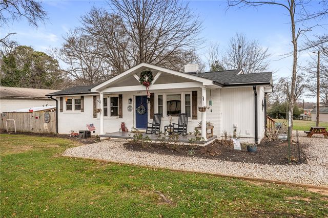 1099 S Academy Street Extension, Williamston, SC 29697