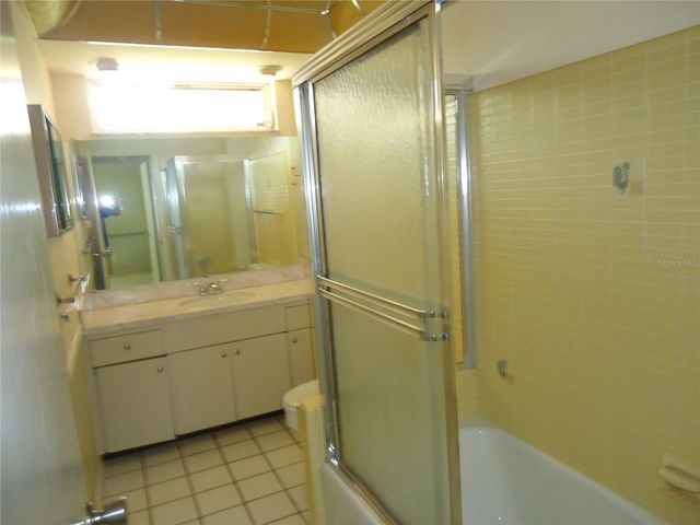 5463 4TH AVENUE N, St Petersburg, FL 33710