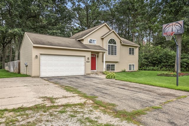 6640 Megan Court, Muskegon, MI 49442