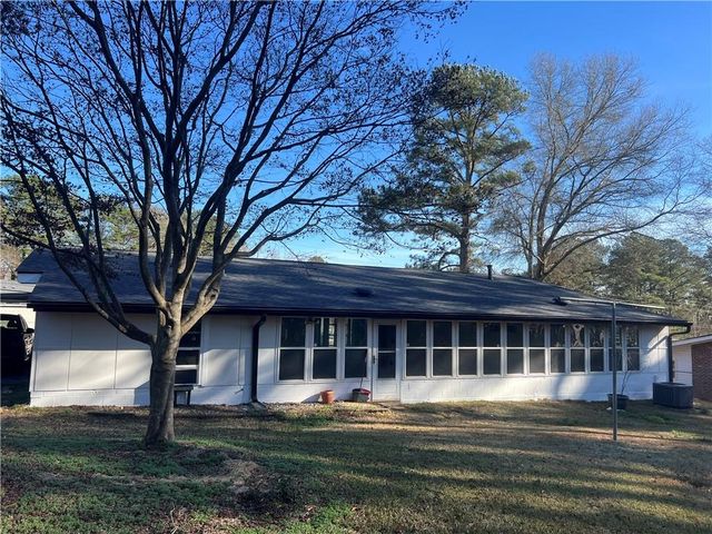 6413 Maddox Road, Morrow, GA 30260