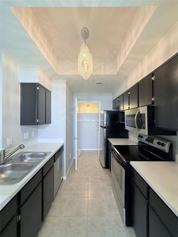 6000 Shepherd Mountain CV 2207, Austin, TX 78730