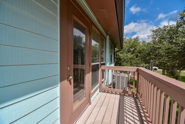 2116 W Bayshore Drive, Palacios, TX 77465