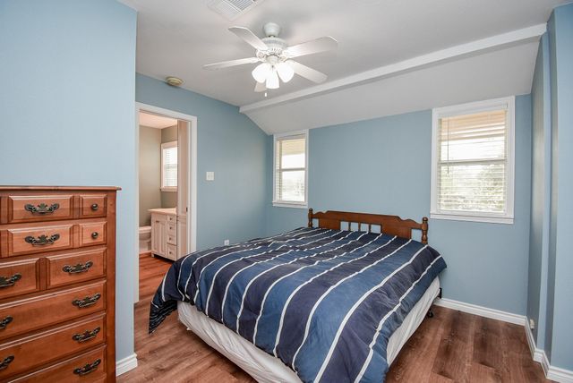 2116 W Bayshore Drive, Palacios, TX 77465