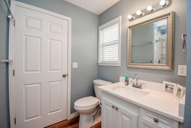 2116 W Bayshore Drive, Palacios, TX 77465