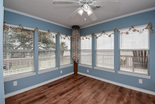 2116 W Bayshore Drive, Palacios, TX 77465