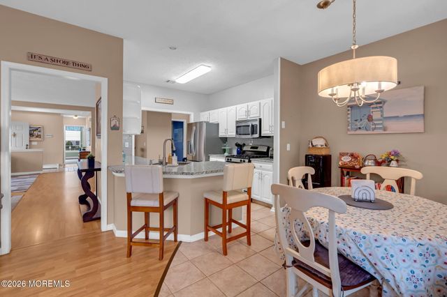 64 Symphony Avenue, Bayville, NJ 08721