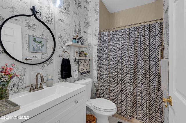 64 Symphony Avenue, Bayville, NJ 08721