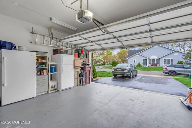 64 Symphony Avenue, Bayville, NJ 08721