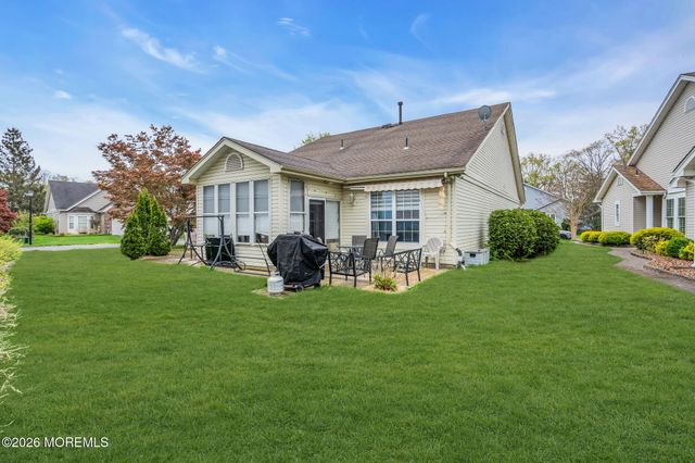 64 Symphony Avenue, Bayville, NJ 08721