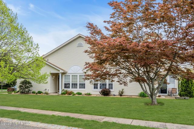 64 Symphony Avenue, Bayville, NJ 08721