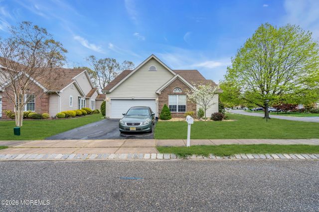 64 Symphony Avenue, Bayville, NJ 08721
