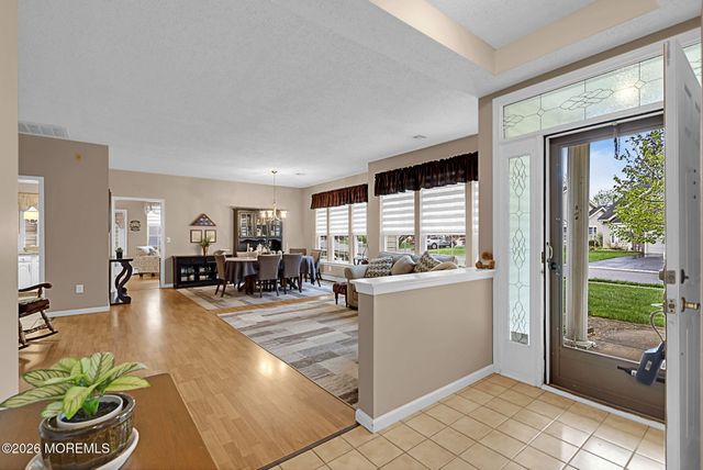 64 Symphony Avenue, Bayville, NJ 08721