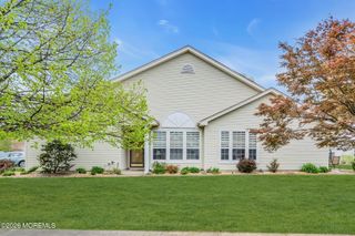 64 Symphony Avenue, Bayville, NJ 08721