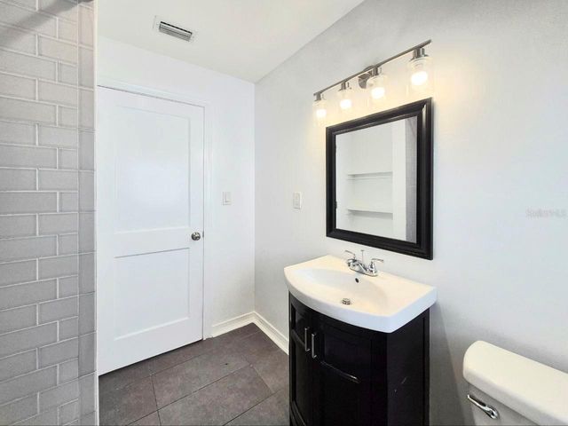 2617 W WATROUS AVENUE, Tampa, FL 33629