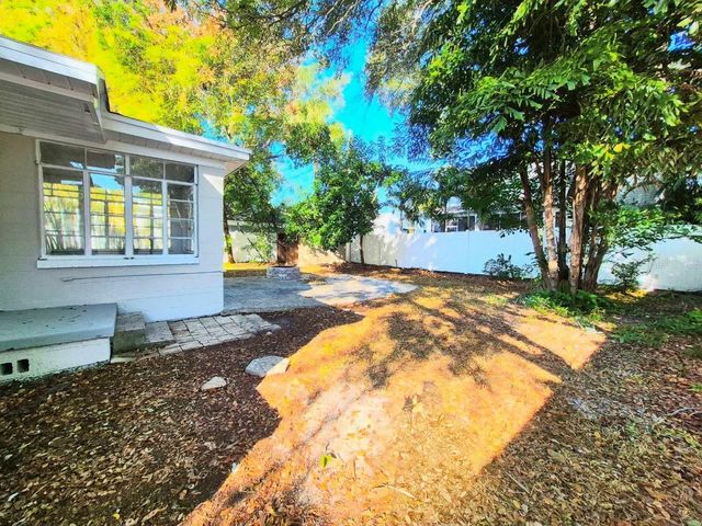 2617 W WATROUS AVENUE, Tampa, FL 33629