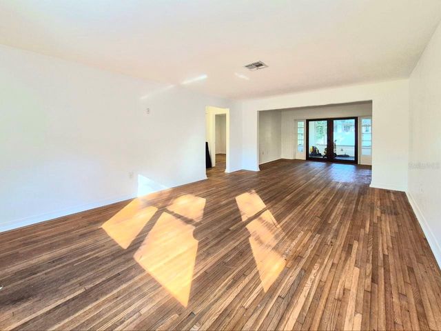 2617 W WATROUS AVENUE, Tampa, FL 33629