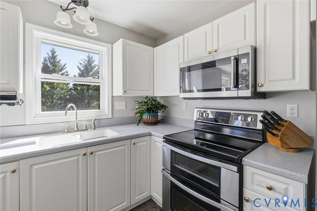 10301 Fraser Ct, Henrico, VA 23233