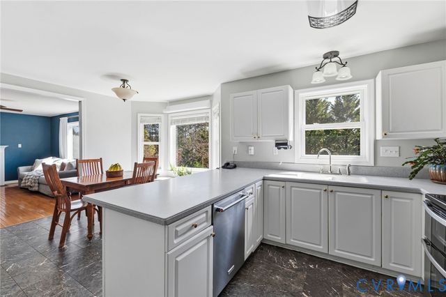 10301 Fraser Ct, Henrico, VA 23233