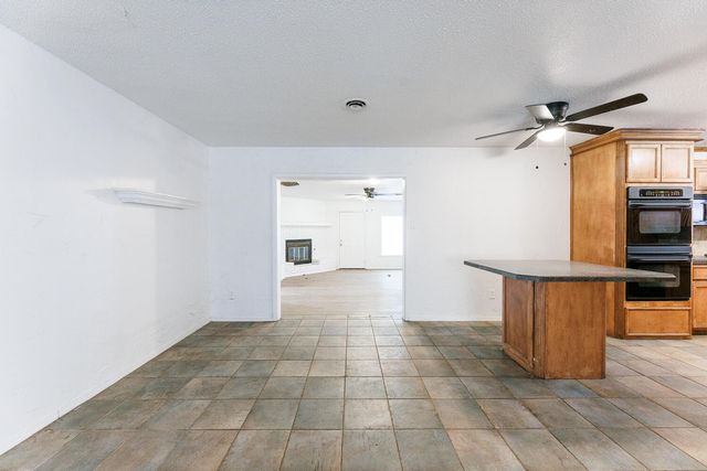 5517 16th Place, Lubbock, TX 79416