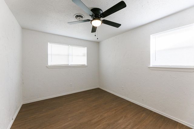 5517 16th Place, Lubbock, TX 79416