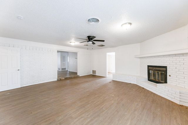 5517 16th Place, Lubbock, TX 79416