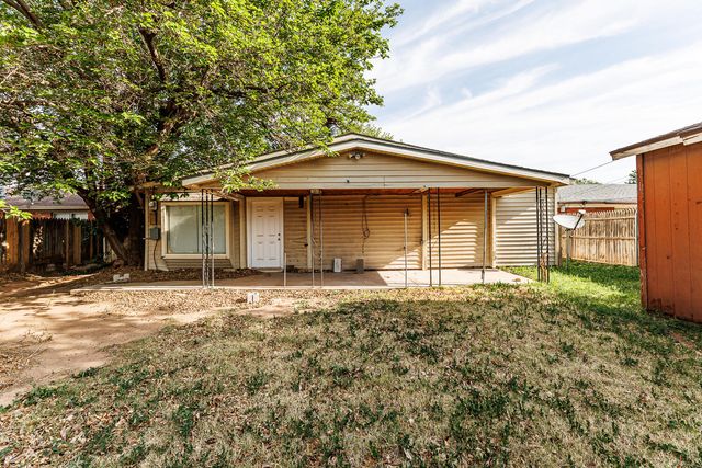 5517 16th Place, Lubbock, TX 79416