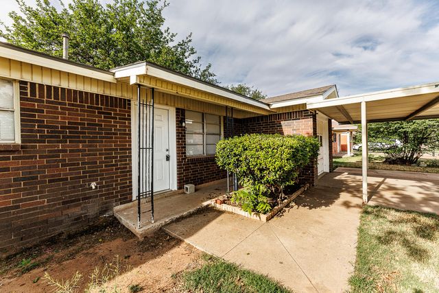 5517 16th Place, Lubbock, TX 79416