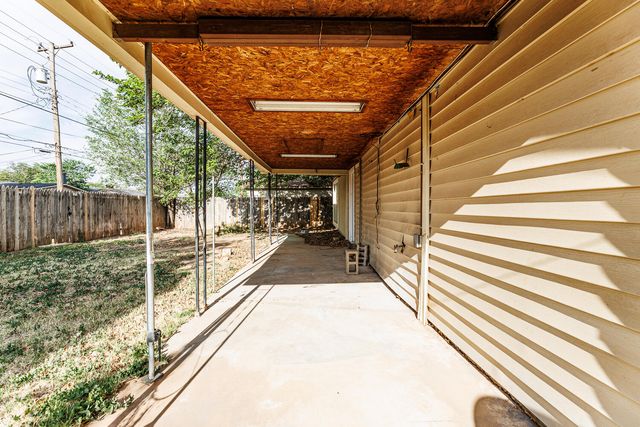 5517 16th Place, Lubbock, TX 79416