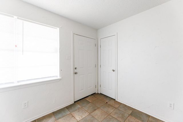 5517 16th Place, Lubbock, TX 79416