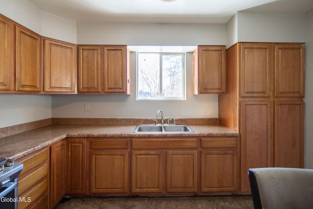 61 Tyler Street, Troy, NY 12180