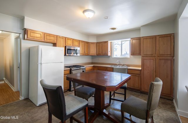 61 Tyler Street, Troy, NY 12180