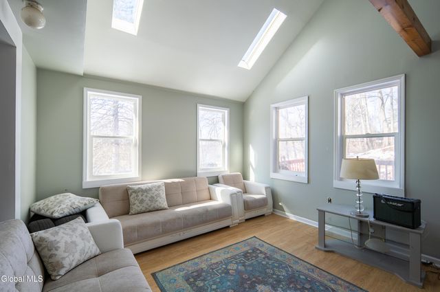 61 Tyler Street, Troy, NY 12180