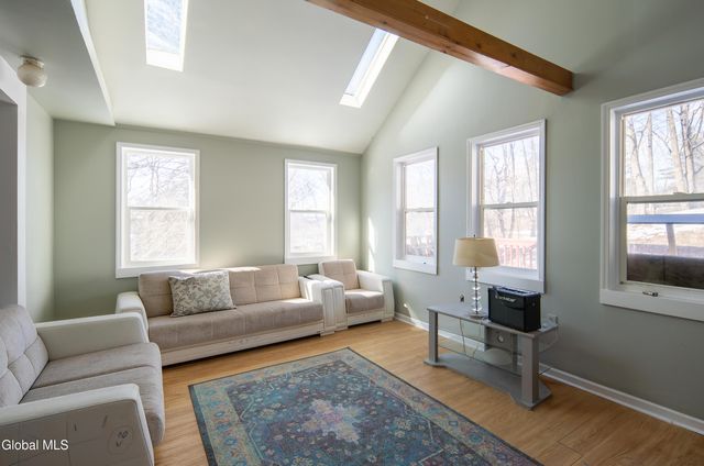 61 Tyler Street, Troy, NY 12180