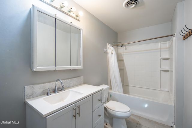 61 Tyler Street, Troy, NY 12180