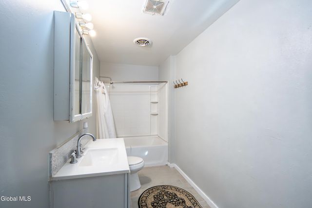 61 Tyler Street, Troy, NY 12180