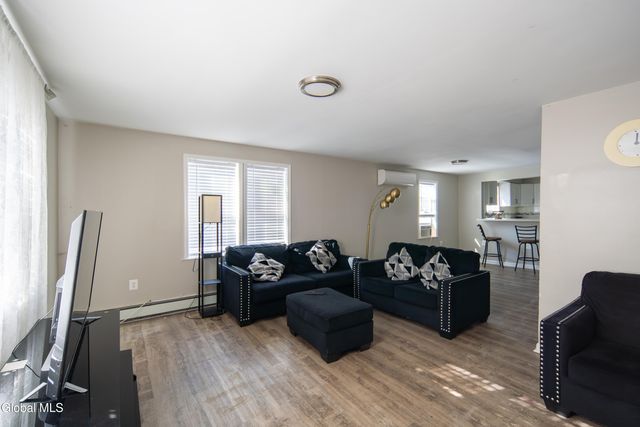 61 Tyler Street, Troy, NY 12180