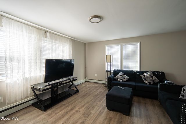 61 Tyler Street, Troy, NY 12180
