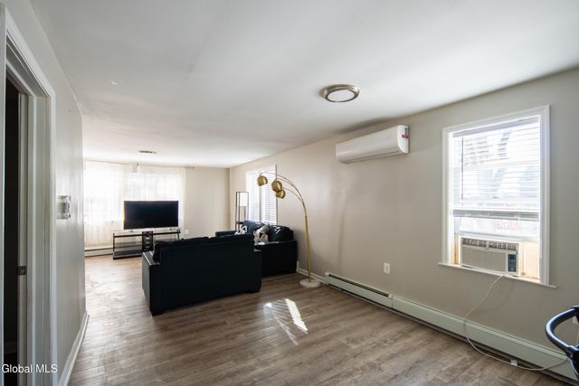 61 Tyler Street, Troy, NY 12180
