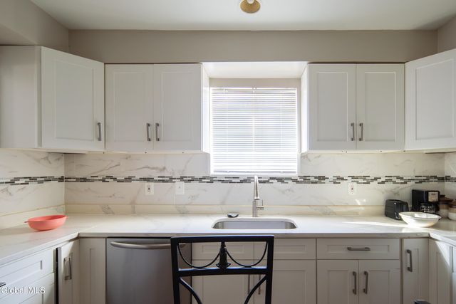 61 Tyler Street, Troy, NY 12180