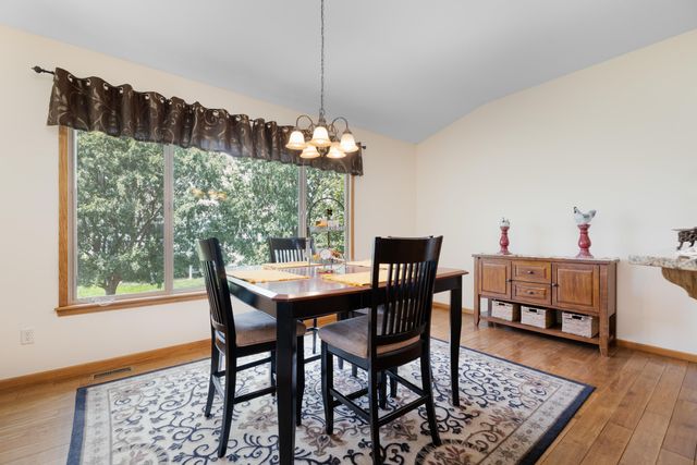 2321 S Cranbrook St, Wichita, KS 67207