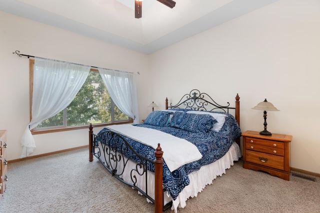 2321 S Cranbrook St, Wichita, KS 67207