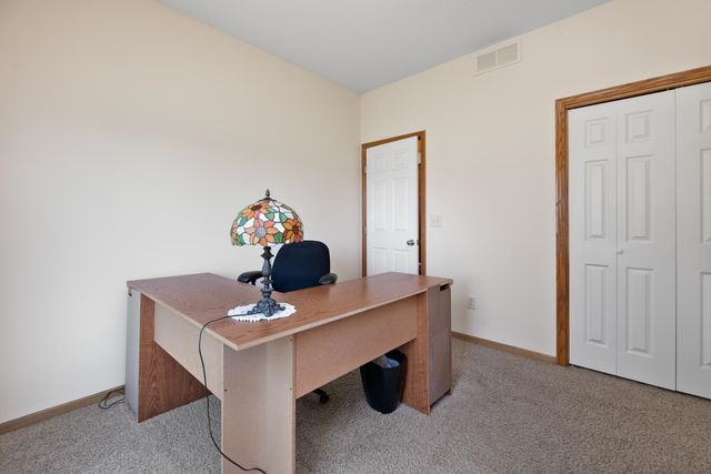 2321 S Cranbrook St, Wichita, KS 67207