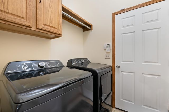 2321 S Cranbrook St, Wichita, KS 67207