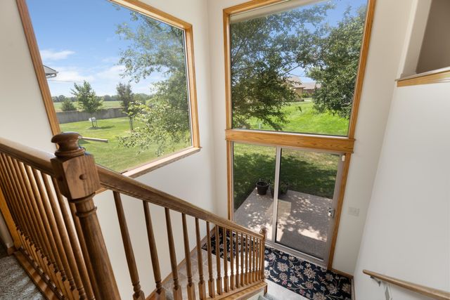 2321 S Cranbrook St, Wichita, KS 67207