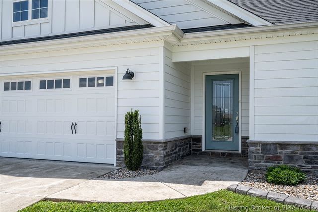 1041 Villas Court, Greenville, IN 47124